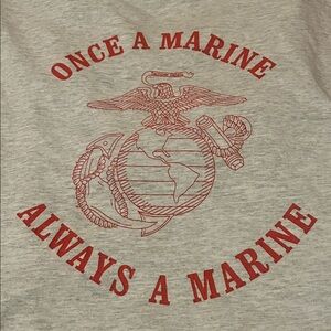 Vintage Fruit of the Loom Gray Tee with Red Marine Print excellent condition